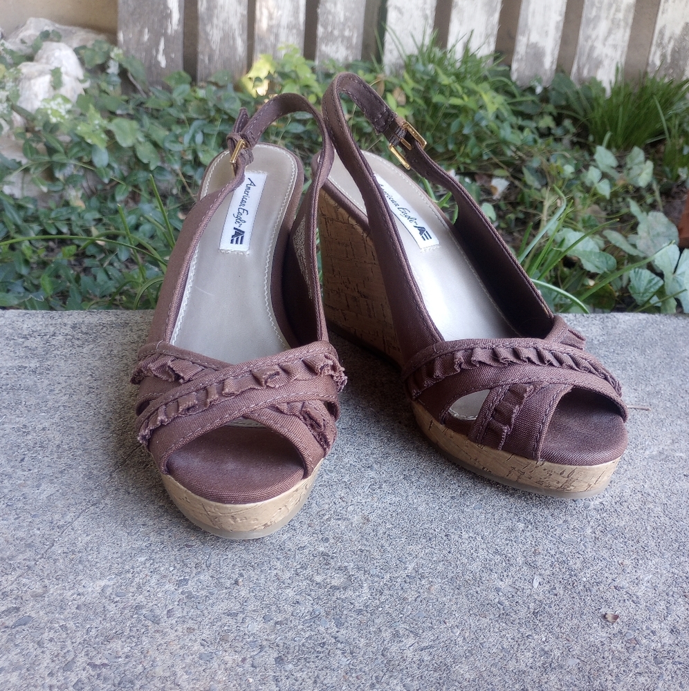 🔥4/$20🔥 American Eagle Brown Wedges